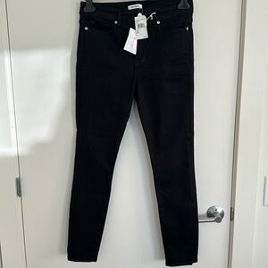 NEW WITH TAGS Good American Black Skinny Jeans